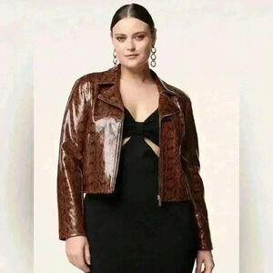 INTEMPO - Women’s Faux snake skin print jacket size XXL